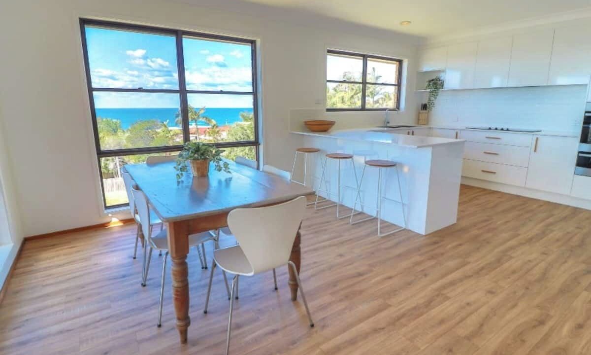 Photo of Others in Caves Beach