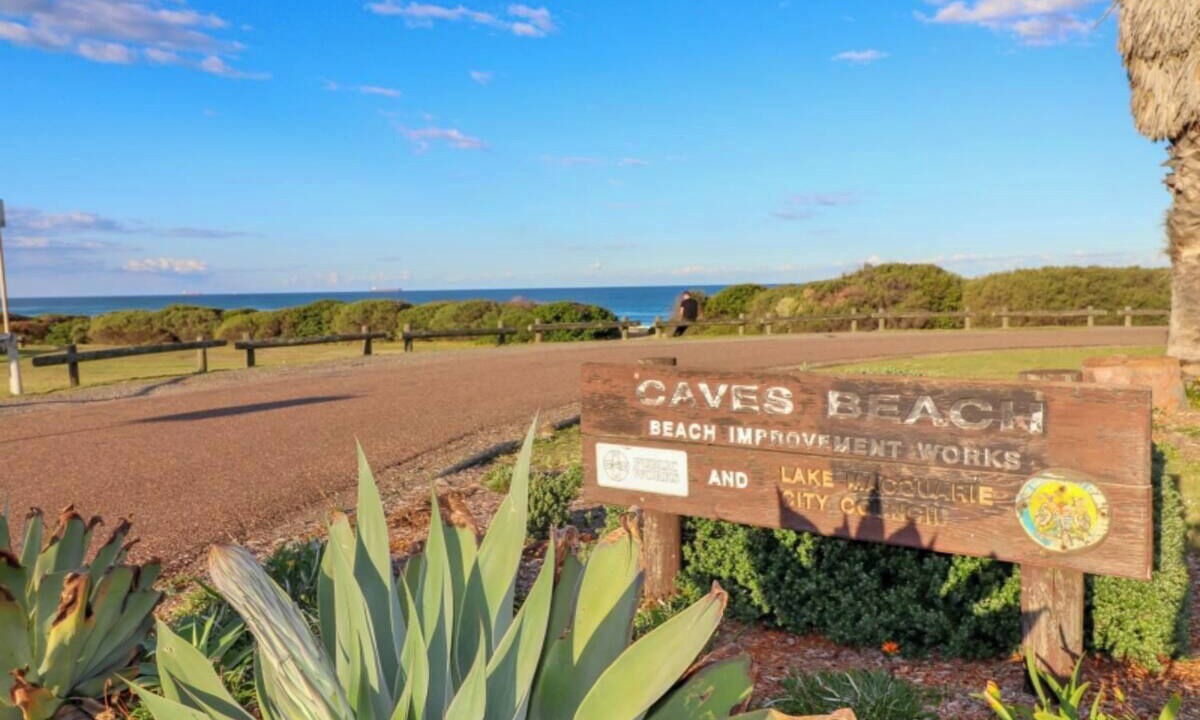 Photo of Others in Caves Beach