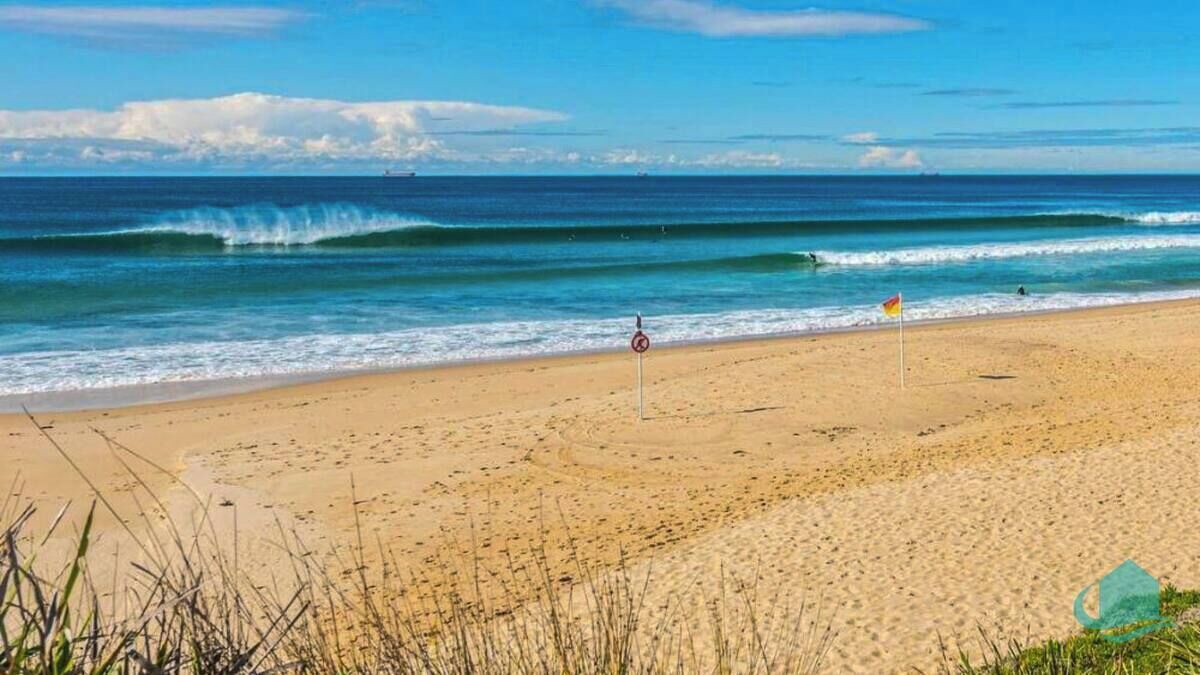 Photo of Others in Caves Beach