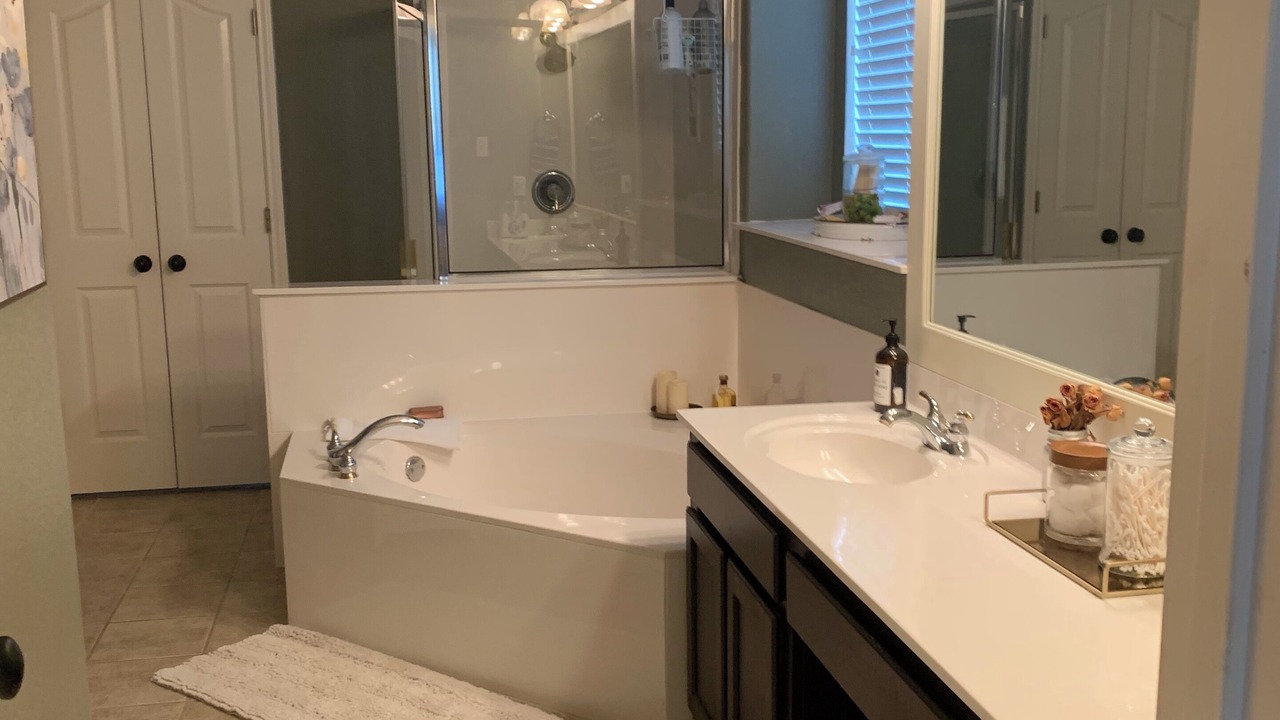 Photo of Bathroom in Kyle