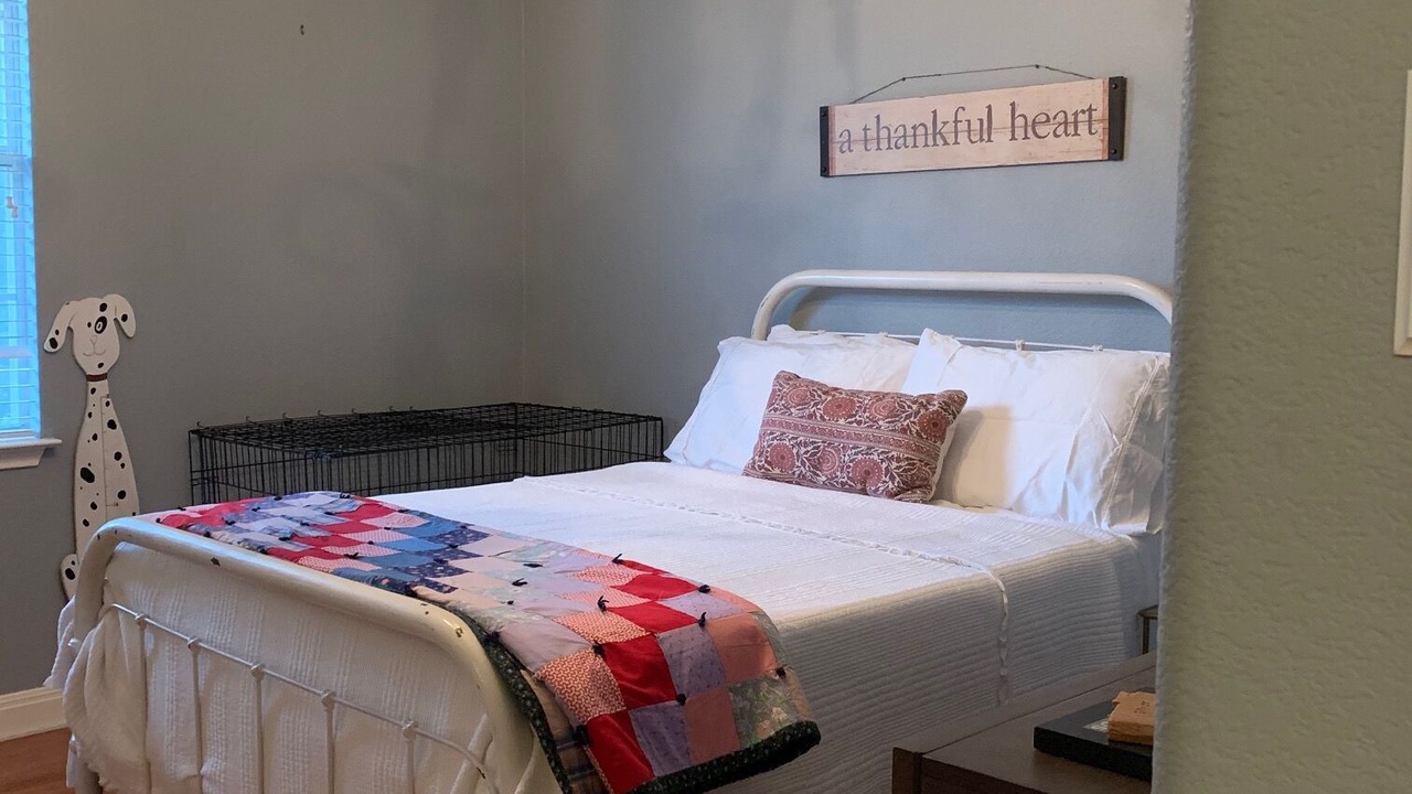Photo of Bedroom in Kyle