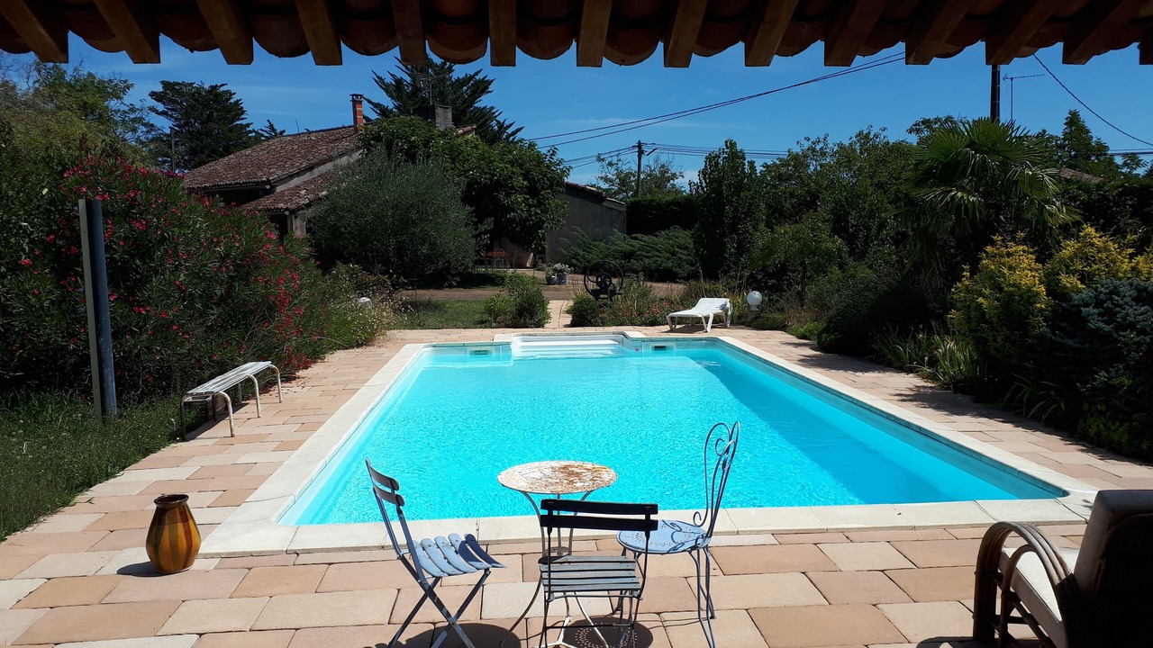 Photo of Outdoor in L'Honor-de-Cos