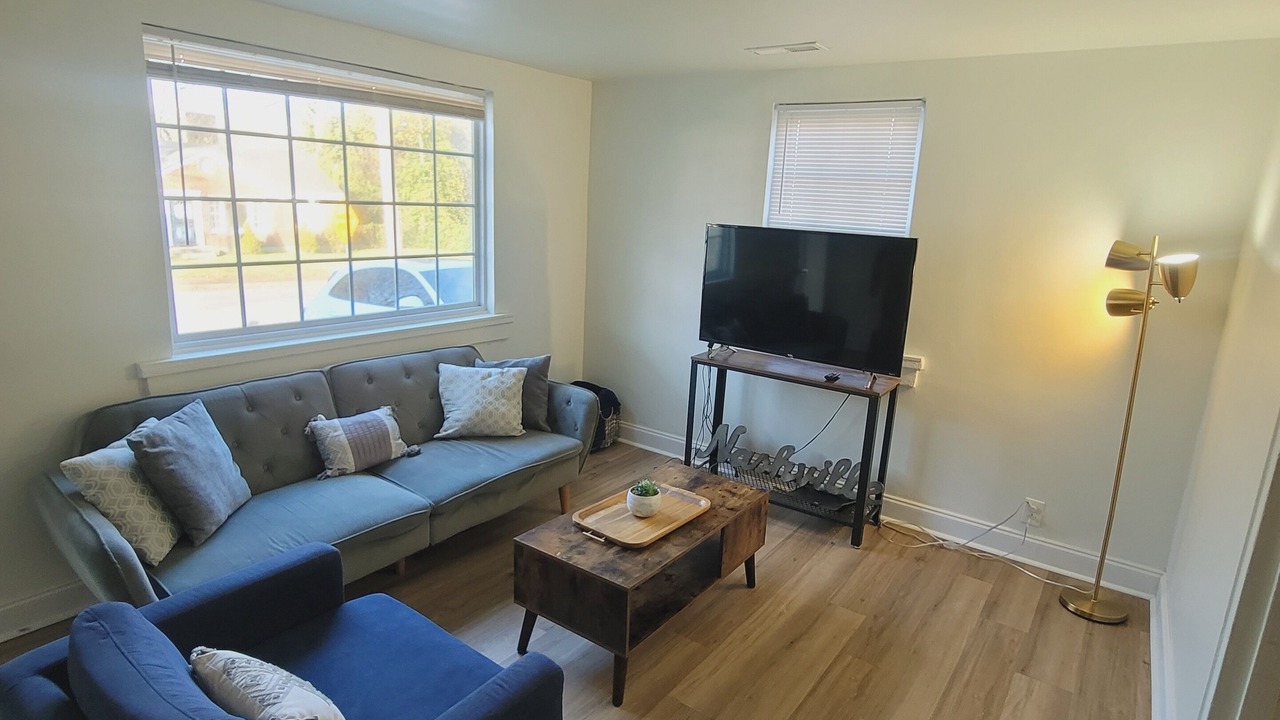 Photo of Livingroom in Hadley - Washington