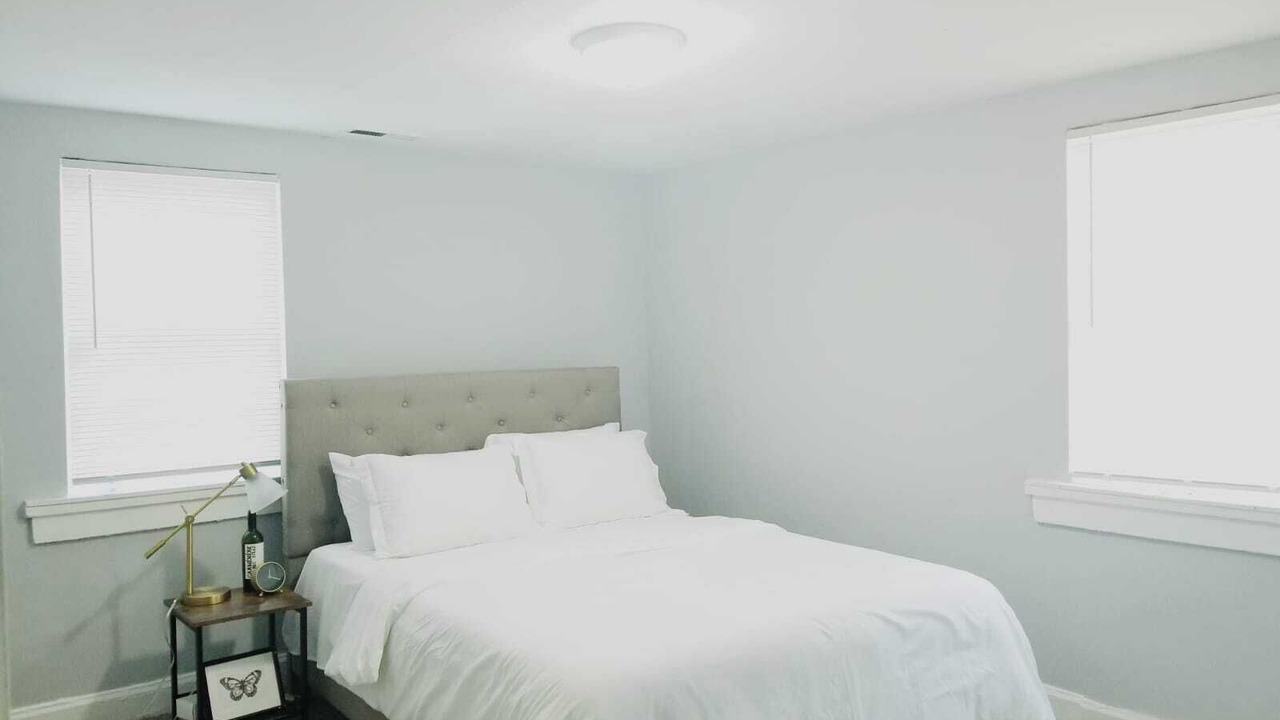 Photo of Bedroom in Hadley - Washington