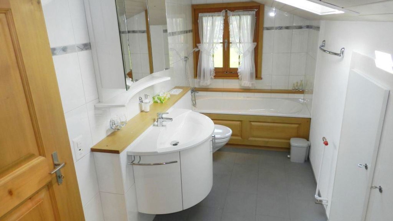 Photo of Bathroom in Saanen