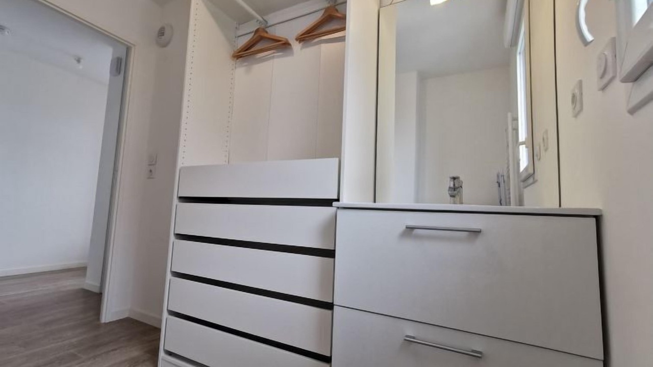 Photo of Bathroom in Parame