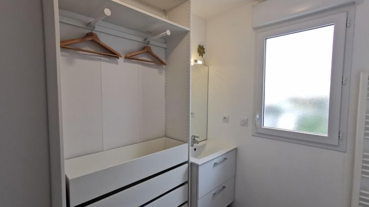 Photo of Bathroom in Parame