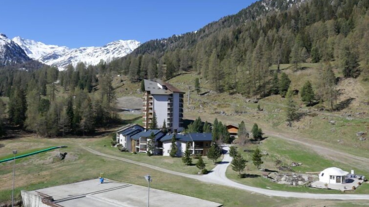 Photo of Others in Noveli