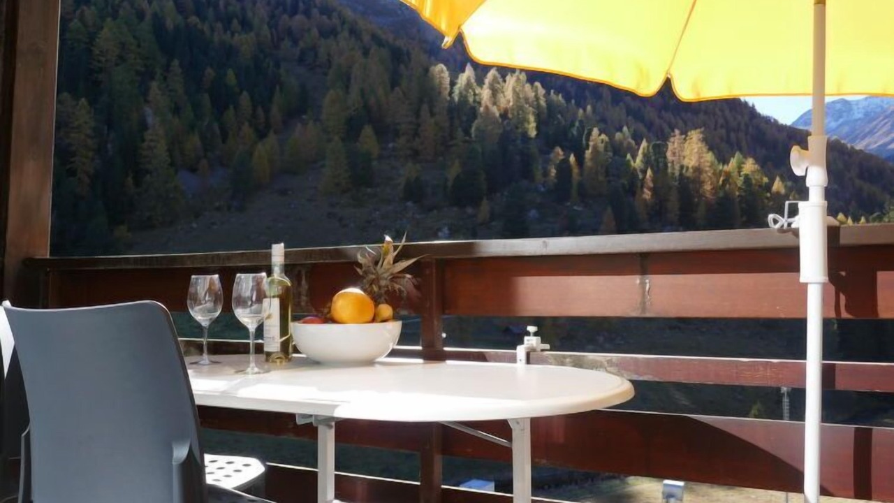 Photo of Others in Noveli