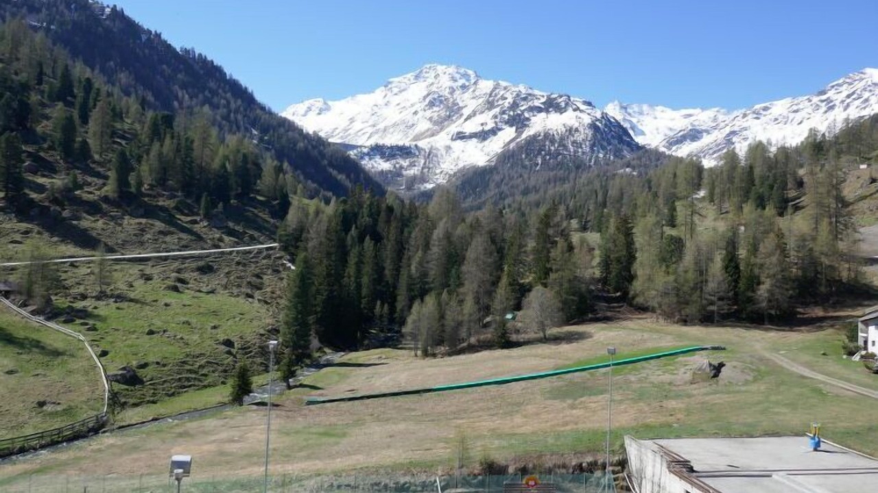 Photo of Others in Noveli