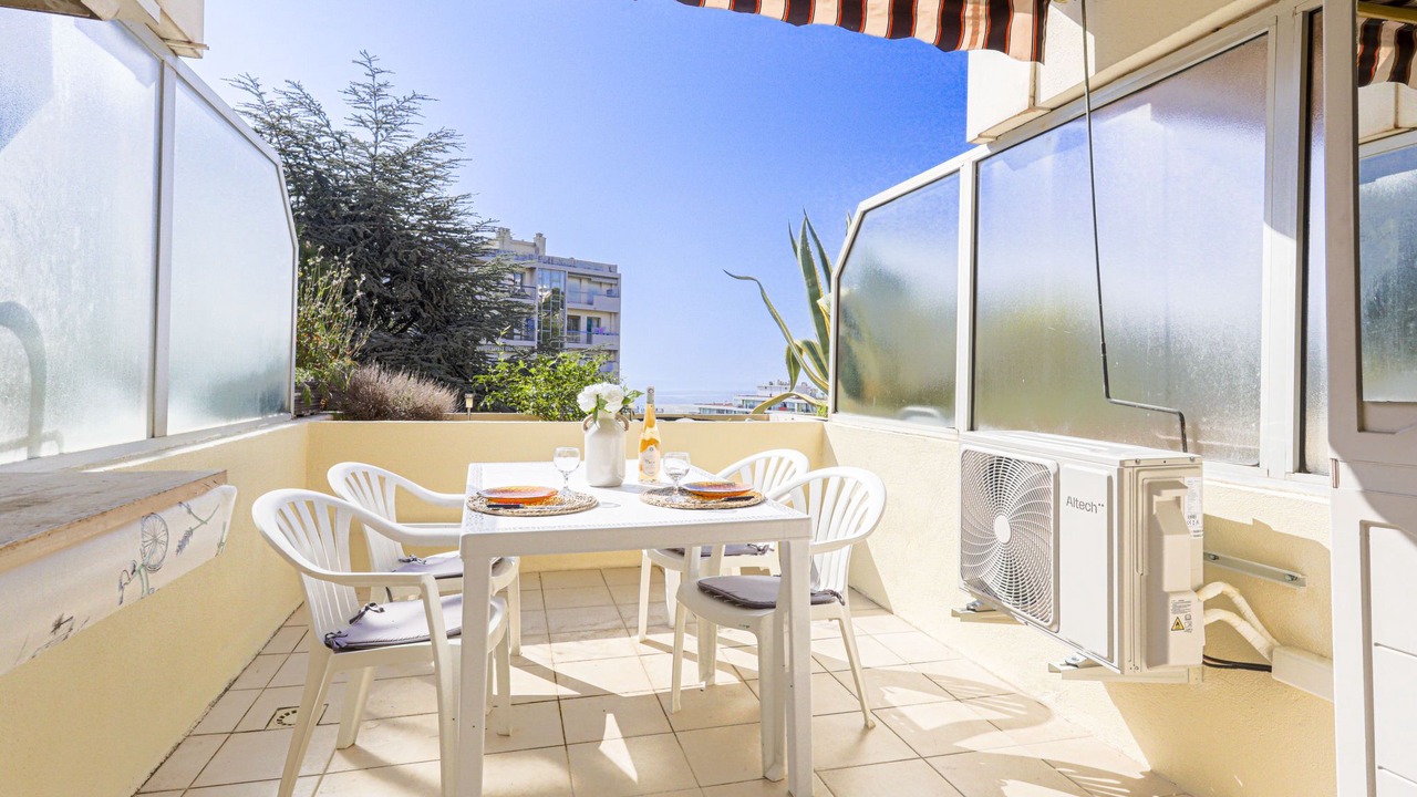 Photo of Others in Fabron