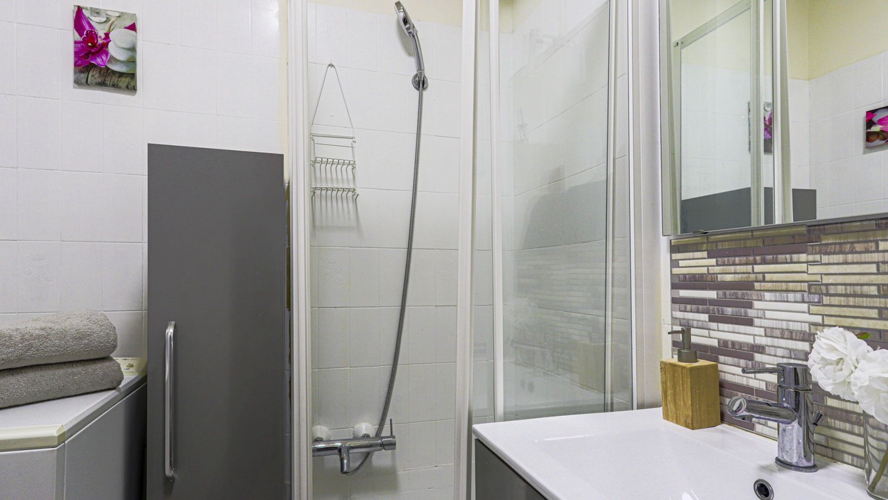 Photo of Bathroom in Fabron