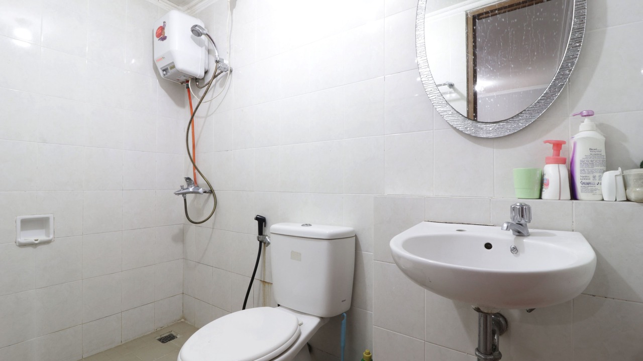 Photo of Bathroom in Chinatown