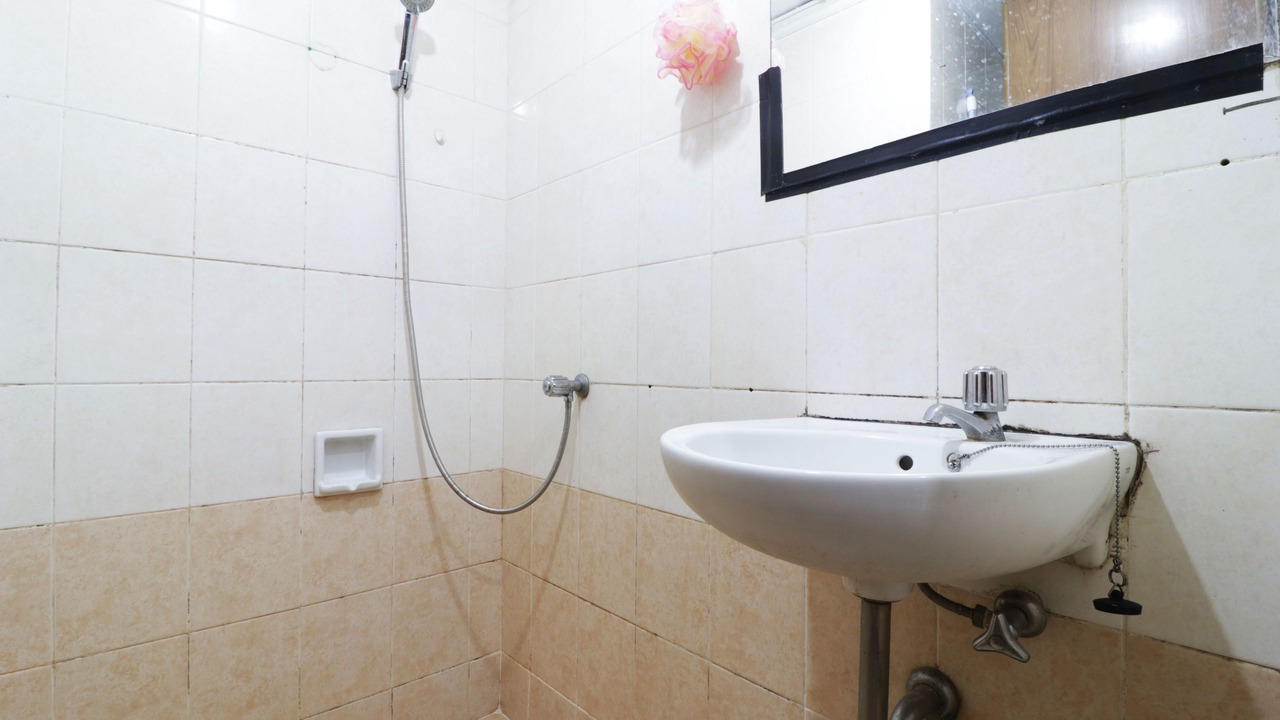 Photo of Bathroom in Chinatown