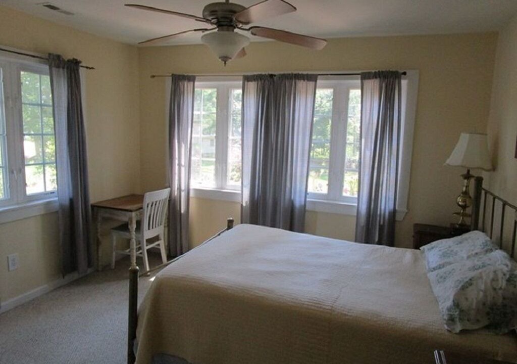 Photo of Bedroom in Kinsale