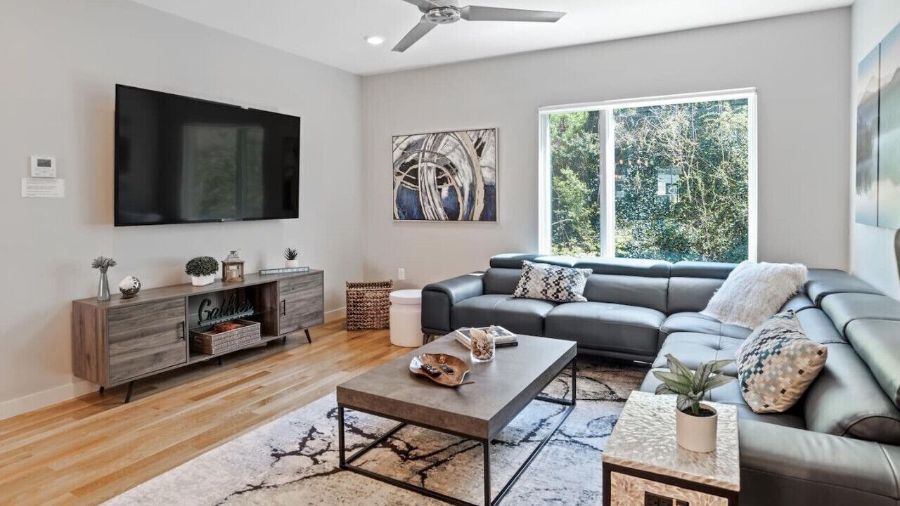 Photo of Livingroom in Asheville