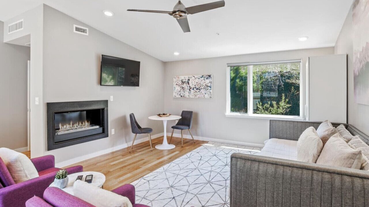Photo of Livingroom in Asheville