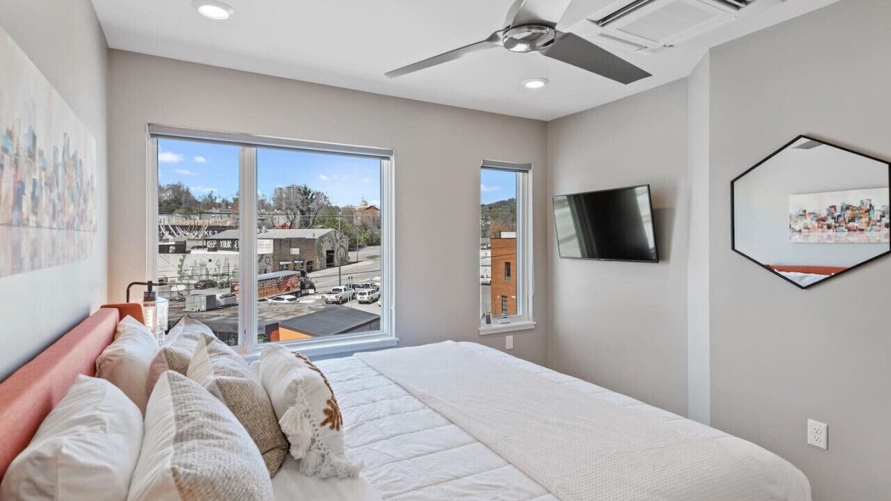 Photo of Bedroom in Asheville