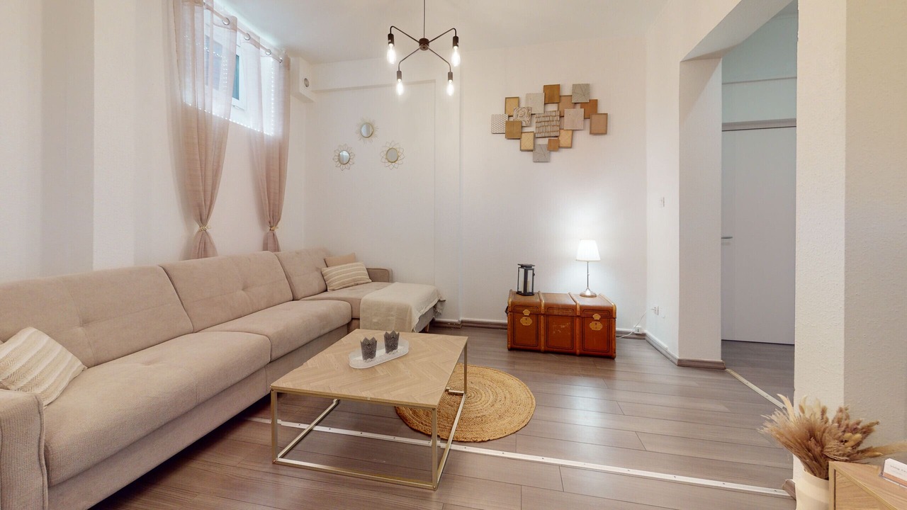 Photo of Livingroom in Poincare