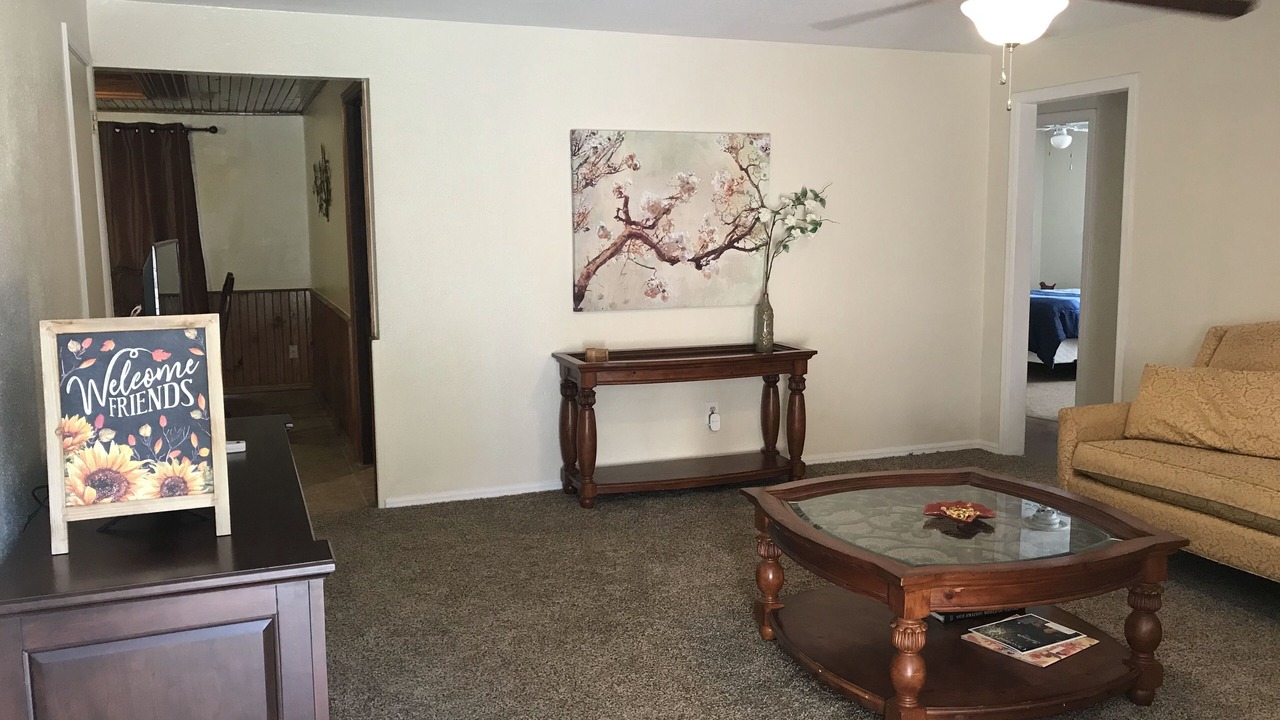 Photo of Livingroom in South Oklahoma City