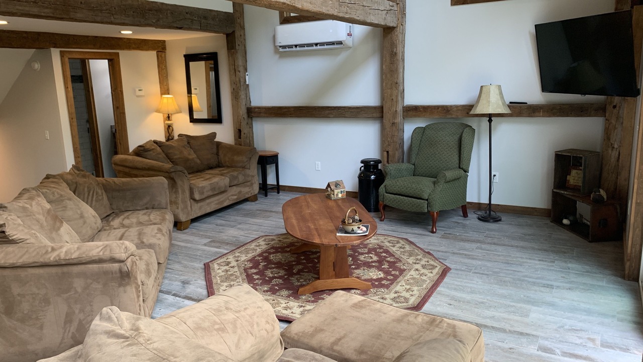 Photo of Livingroom in Oneonta