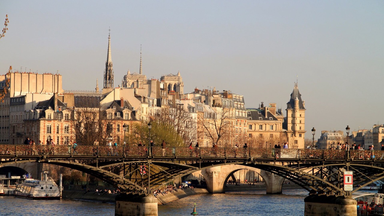 Photo of Others in Saint-Germain-des-Pres