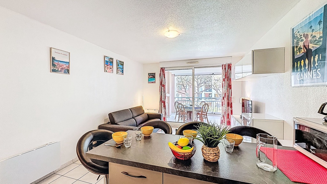 Photo of Bedroom in Saint-Aygulf