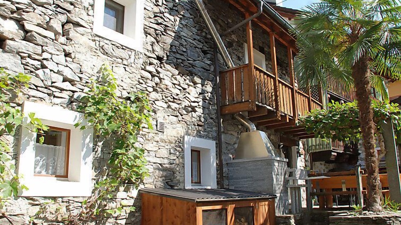 Photo of Outdoor in Agarone