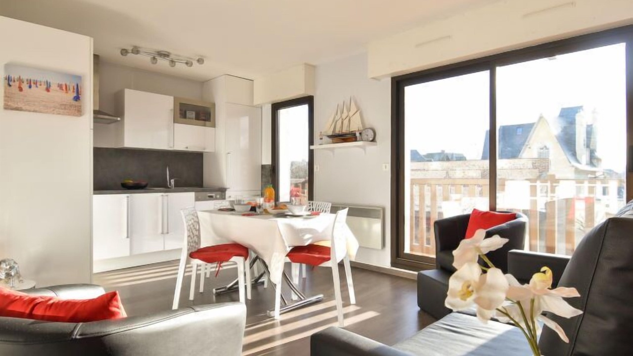 Photo of Livingroom in Deauville City Centre