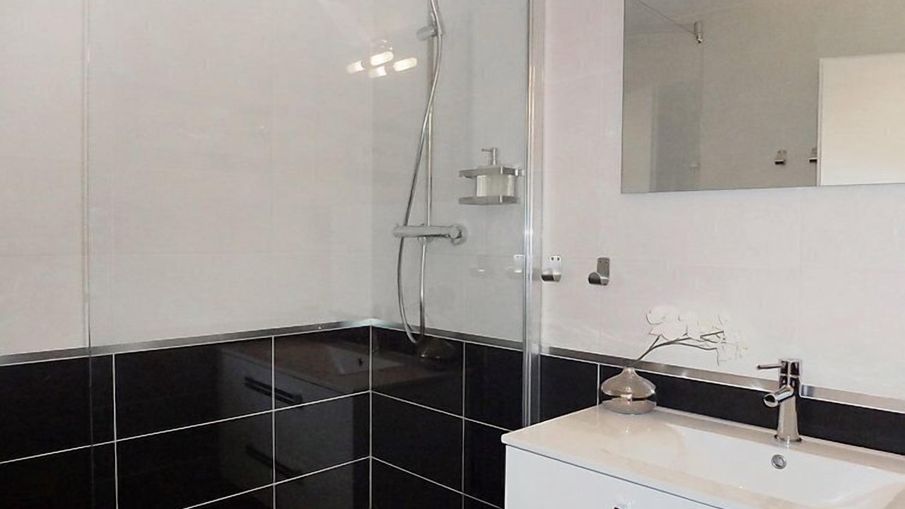 Photo of Bathroom in Deauville City Centre