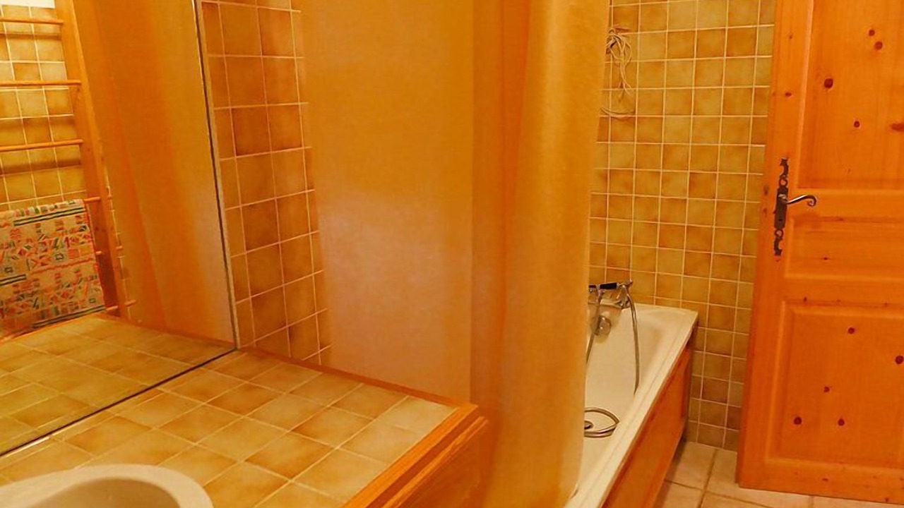 Photo of Bathroom in Le Tour