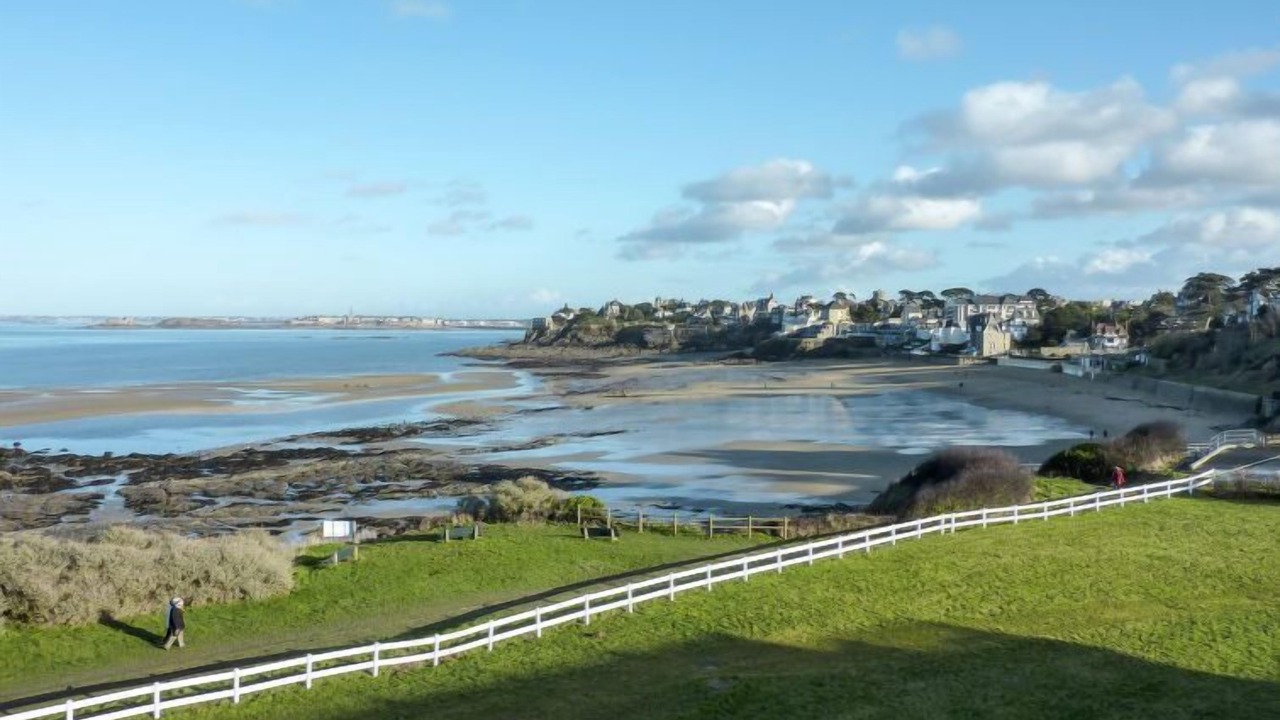 Photo of Others in Dinard