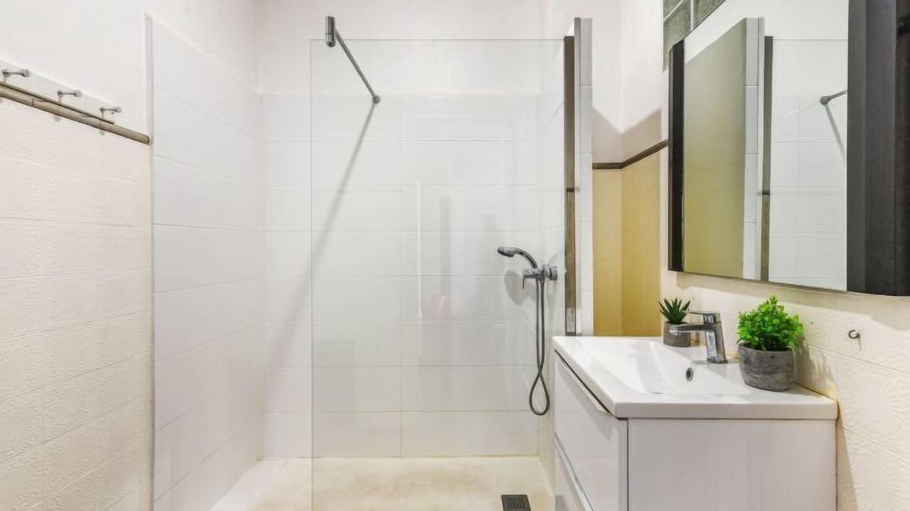 Photo of Bathroom in Prado - Republique