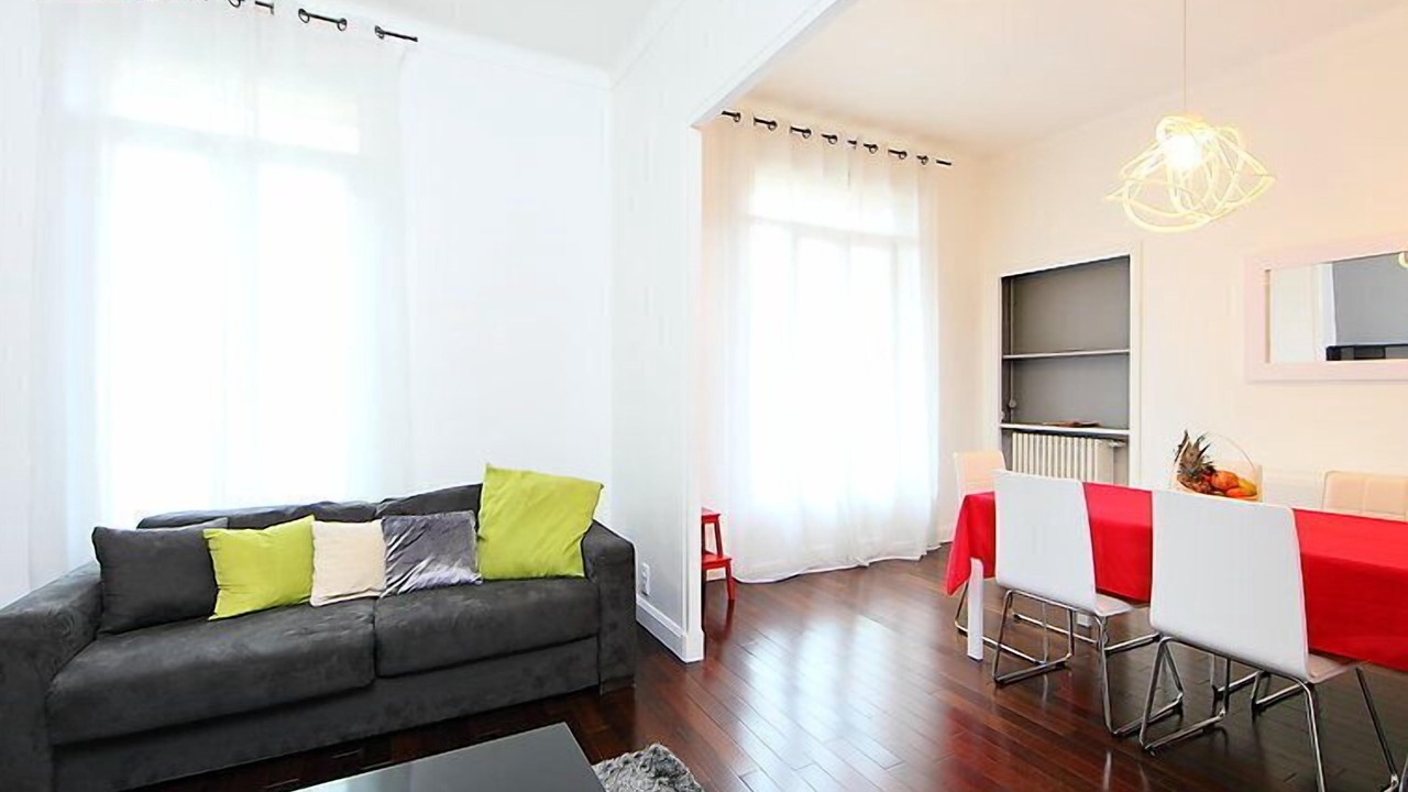 Photo of Livingroom in Prado - Republique