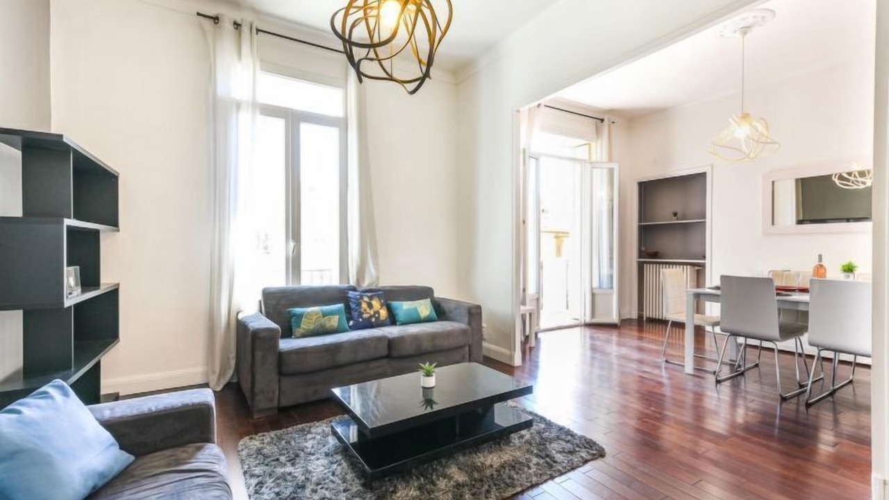 Photo of Livingroom in Prado - Republique