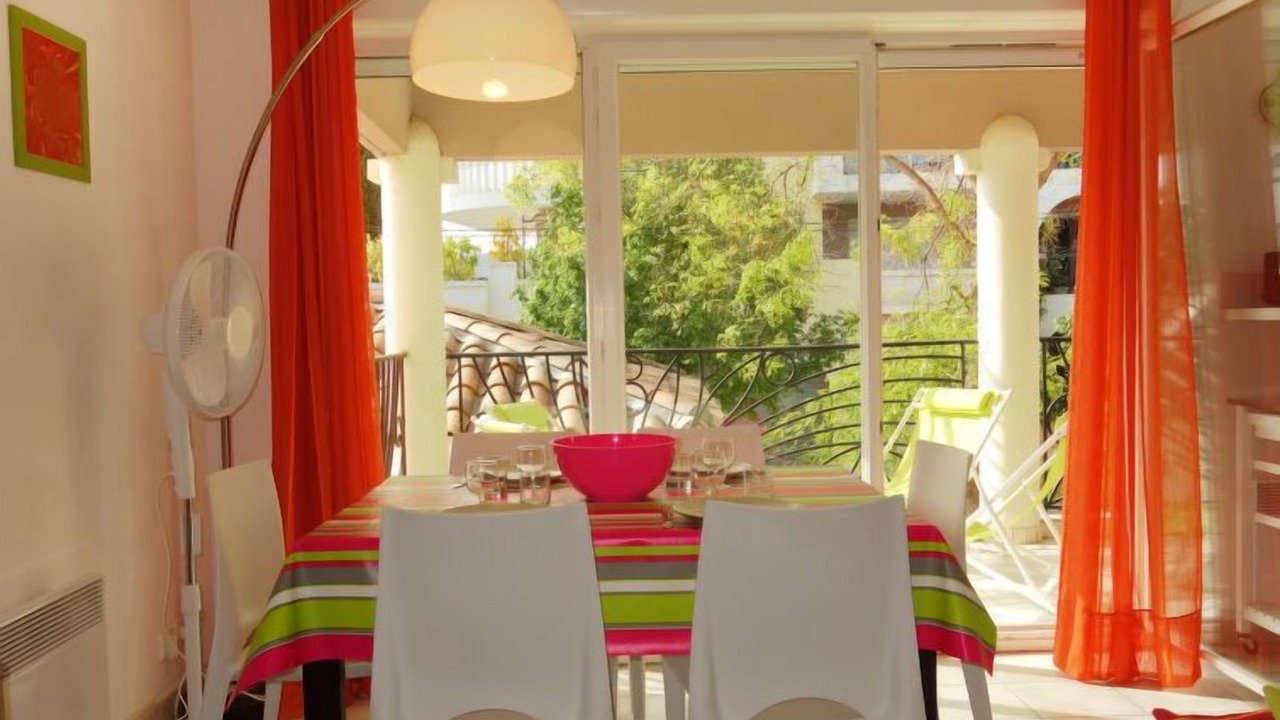 Photo of Bedroom in Saint-Cyr-sur-Mer
