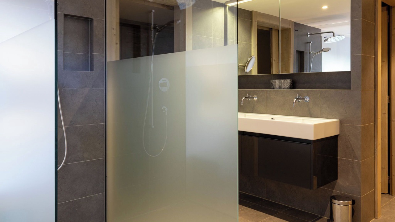 Photo of Bathroom in Saint-Pierre-de-Clages