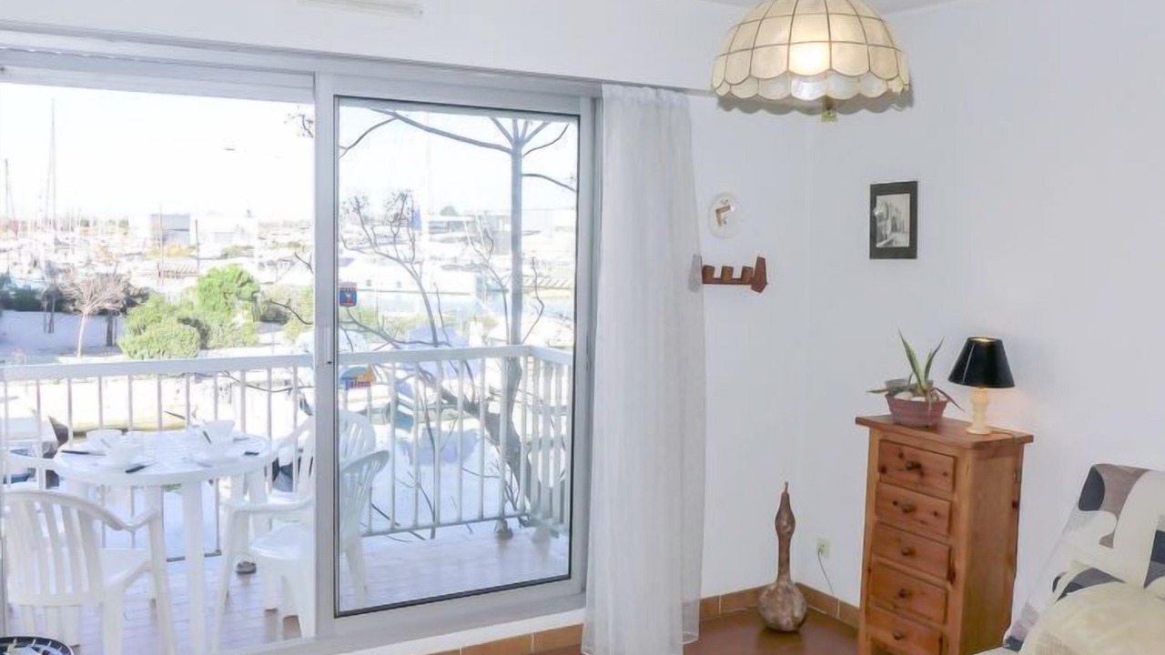 Photo of Livingroom in Le Port