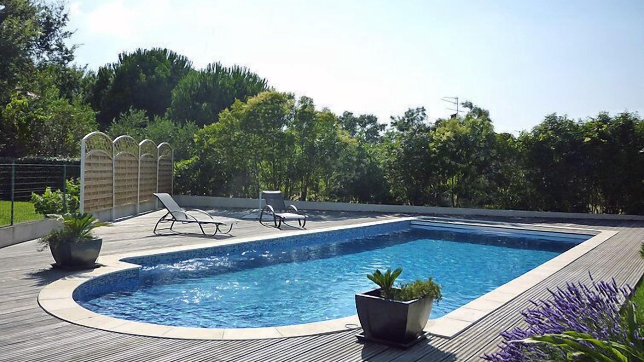 Photo of Outdoor in Saint-Genis