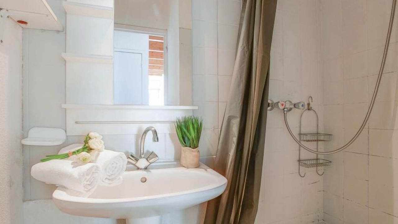 Photo of Bathroom in Carnac