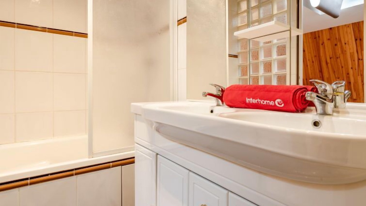 Photo of Bathroom in Deauville City Centre