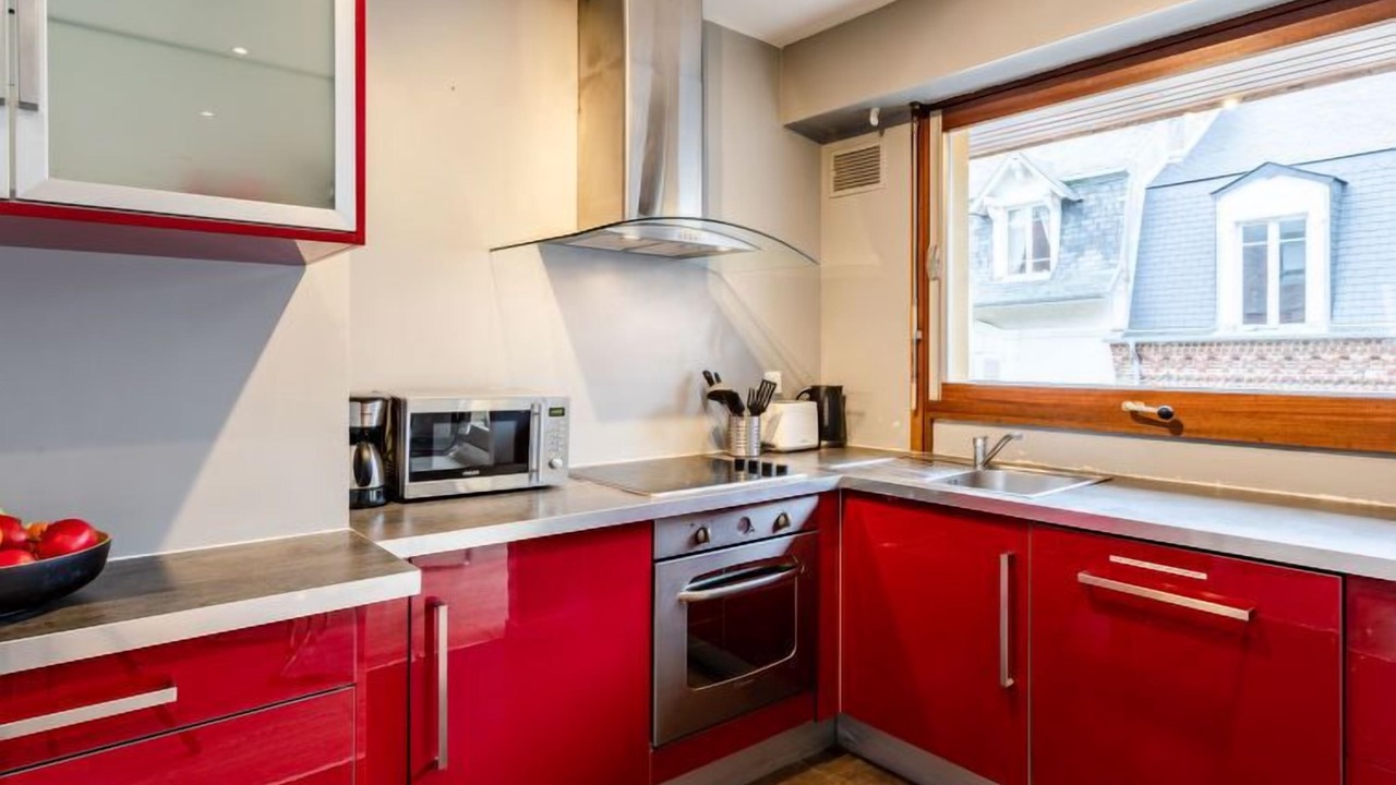 Photo of Bedroom in Deauville City Centre