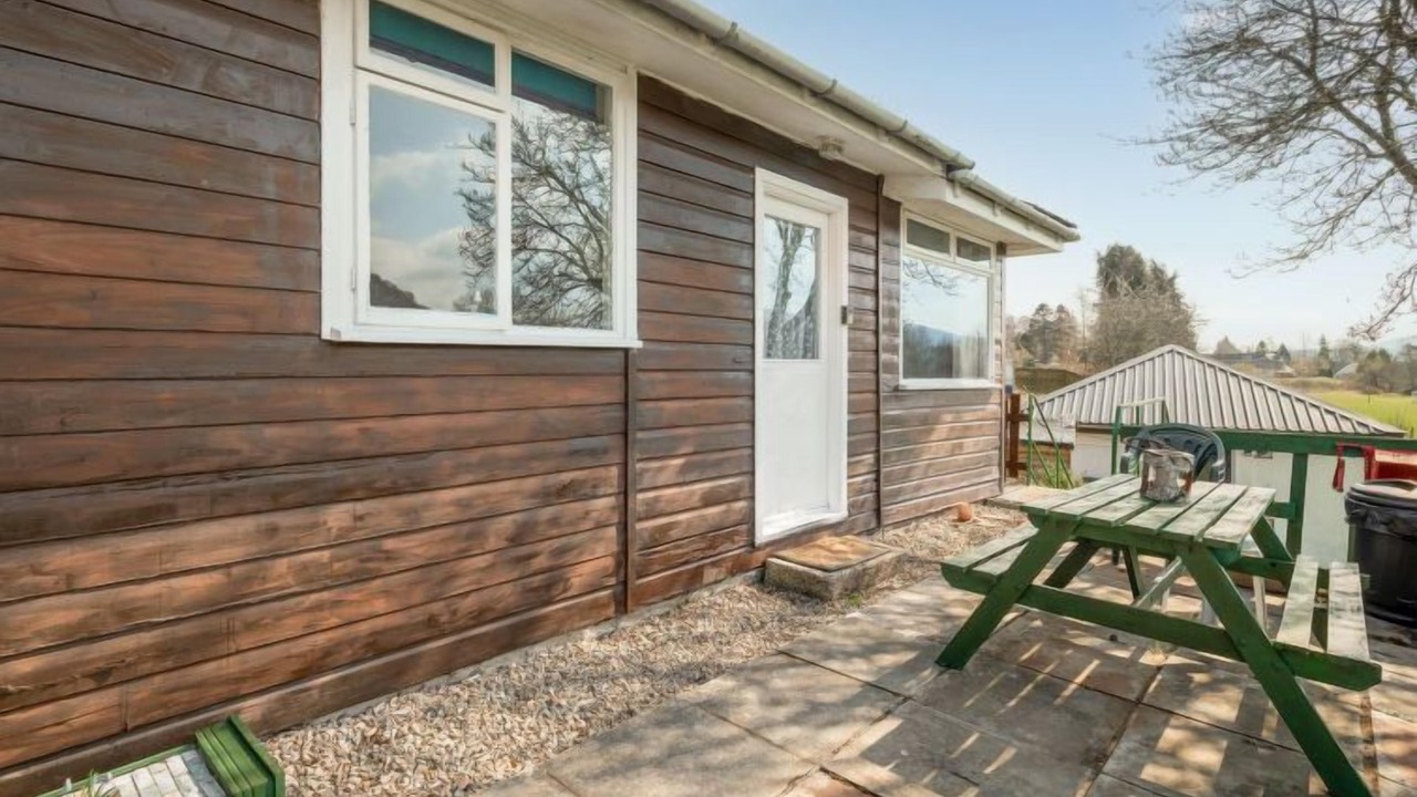 Photo of Others in Contin