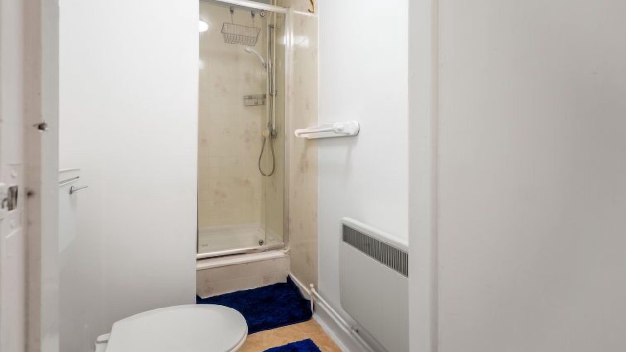 Photo of Bathroom in Contin