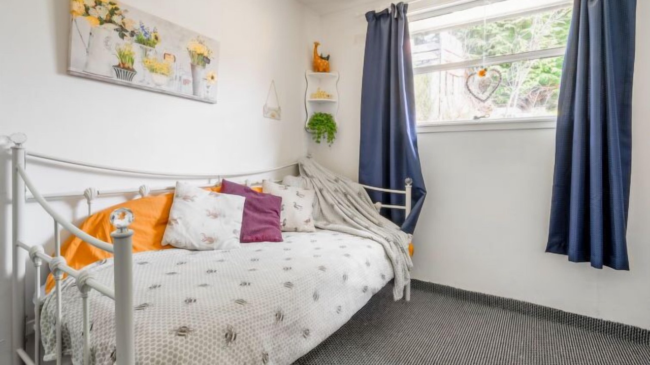 Photo of Others in Contin