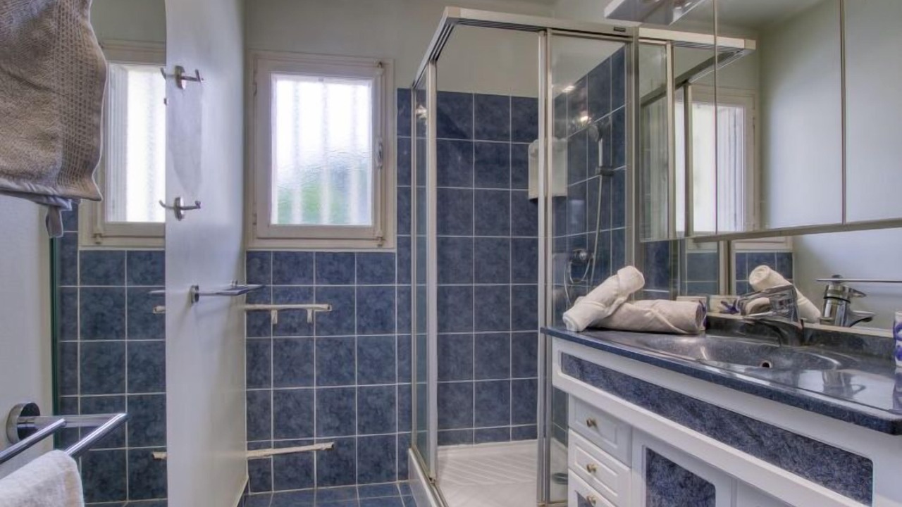 Photo of Bathroom in Six-Fours-les-Plages