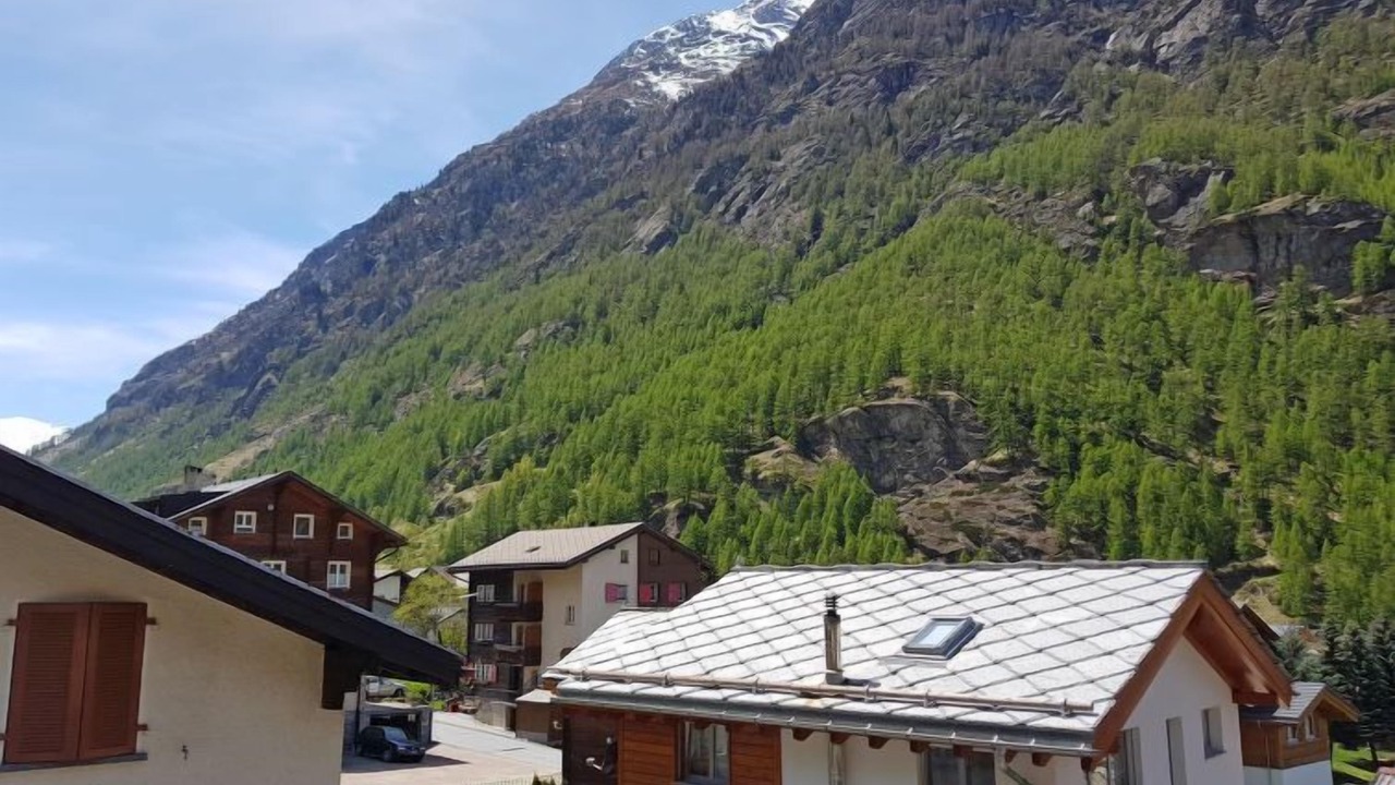 Photo of Others in Taesch