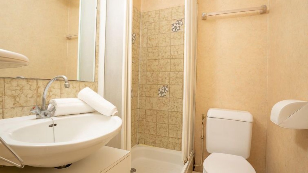 Photo of Bathroom in Le Grau-Du-Roi