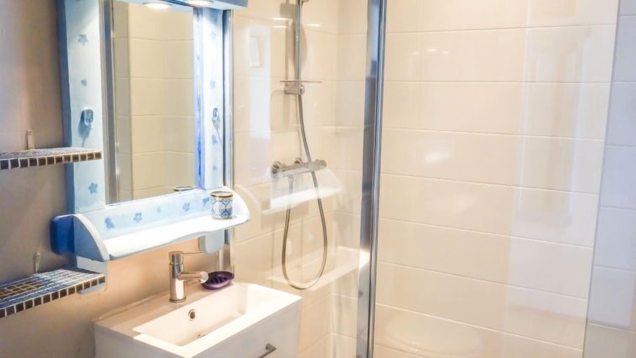 Photo of Bathroom in Quiberon