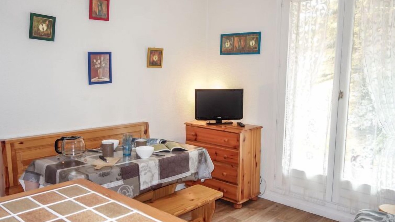 Photo of Bedroom in Demi-Quartier